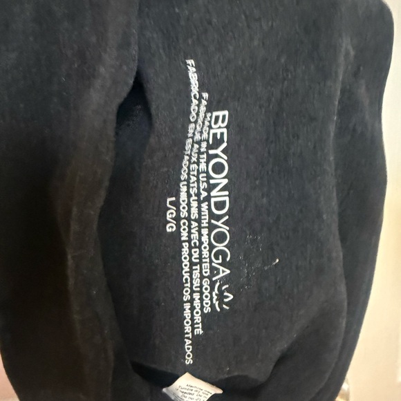 Beyond Yoga Set - Picture 3 of 3